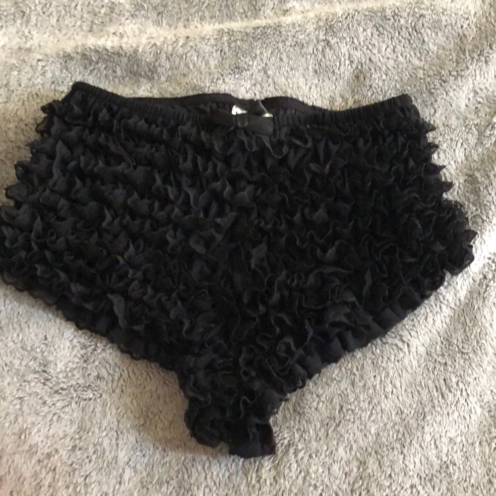 Lace bloomer